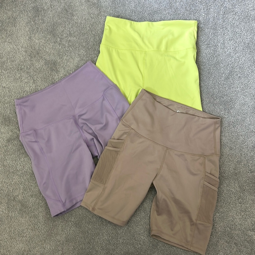 Activewear shorts bundle. All size small. High waisted.